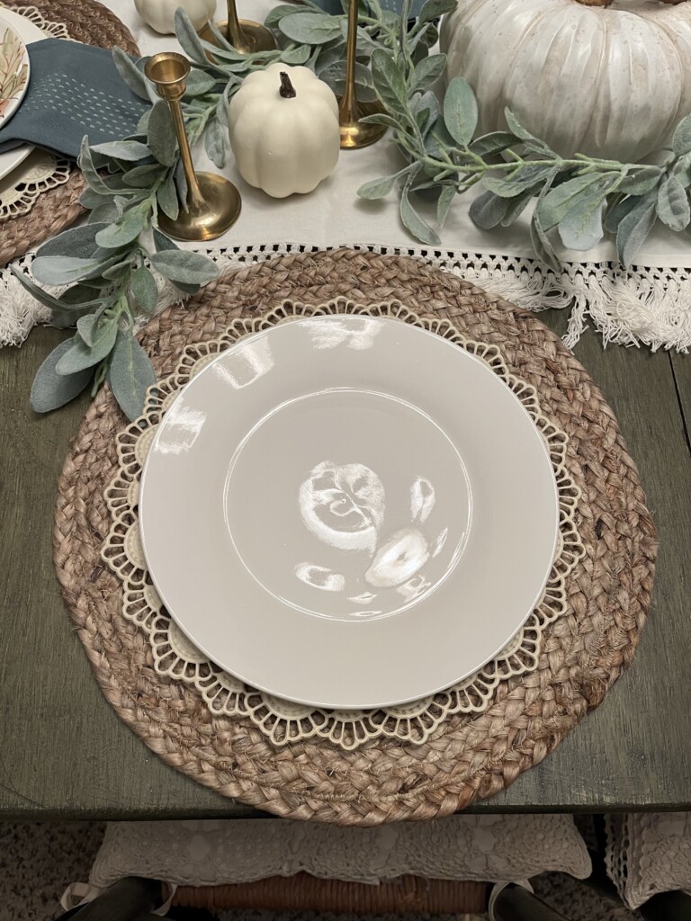 Thanksgiving dinner plate within budget