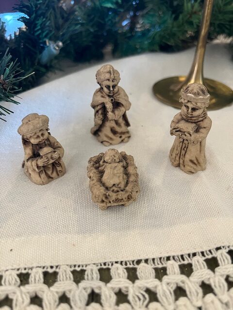 three kings bearing gifts to Jesus